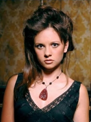 Photos de Mackenzie Rosman - Photoshoot John Sciulli - 67